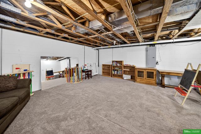 1026 Skyline Drive, Fremont, NE 68025