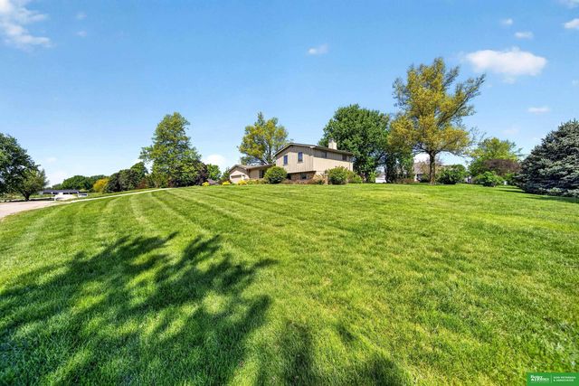 1026 Skyline Drive, Fremont, NE 68025