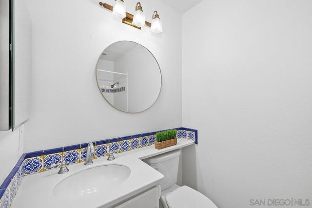 4040 Caminito Suero, San Diego, CA 92122