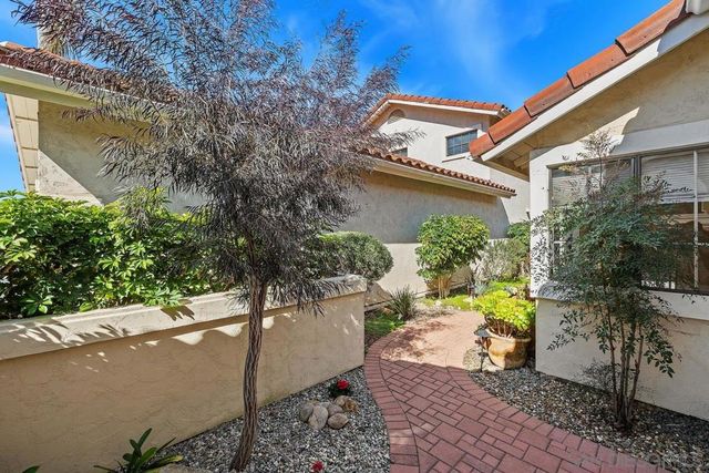 4040 Caminito Suero, San Diego, CA 92122