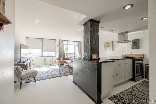 450 W 7th Street 1905, Tulsa, OK 74119