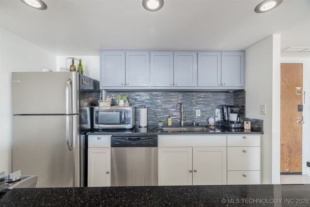 450 W 7th Street 1905, Tulsa, OK 74119