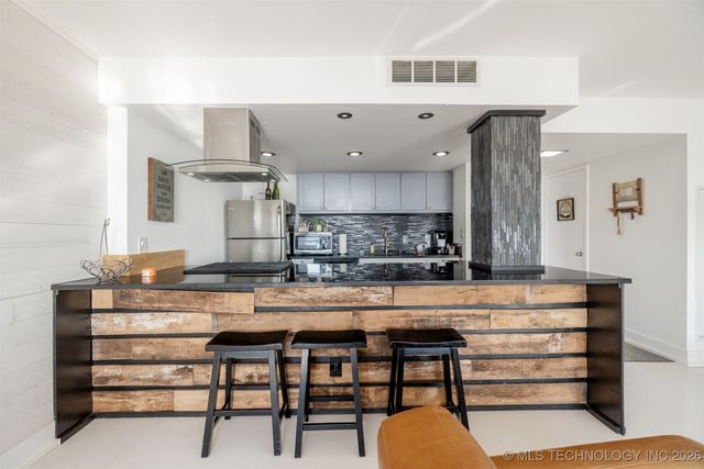 450 W 7th Street 1905, Tulsa, OK 74119