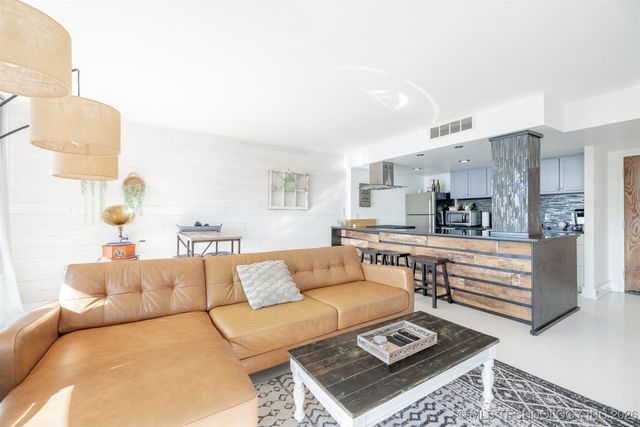 450 W 7th Street 1905, Tulsa, OK 74119