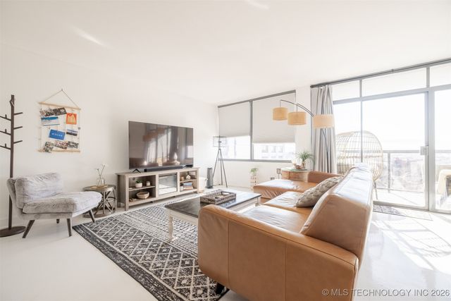 450 W 7th Street 1905, Tulsa, OK 74119