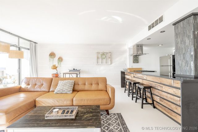 450 W 7th Street 1905, Tulsa, OK 74119