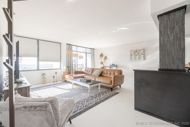 450 W 7th Street 1905, Tulsa, OK 74119