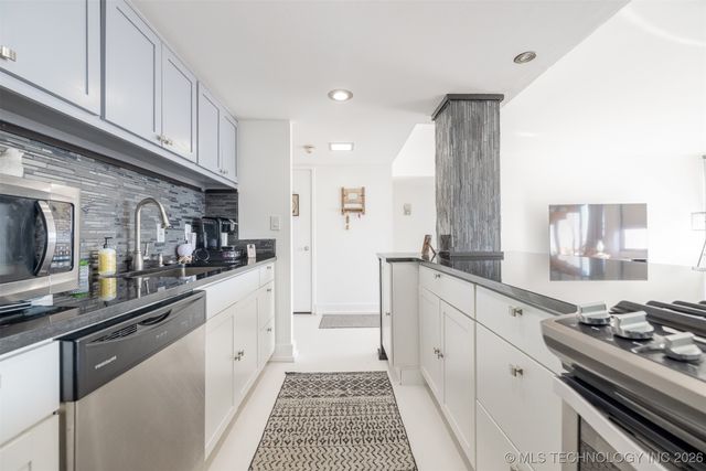 450 W 7th Street 1905, Tulsa, OK 74119