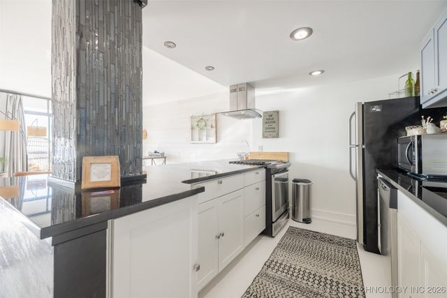 450 W 7th Street 1905, Tulsa, OK 74119