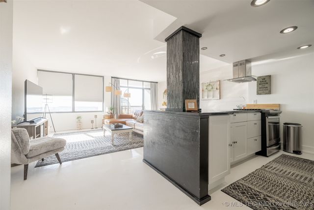 450 W 7th Street 1905, Tulsa, OK 74119