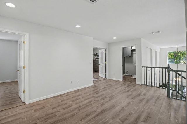 100 Aviator Cir, Sacramento, CA 95835