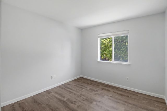 100 Aviator Cir, Sacramento, CA 95835