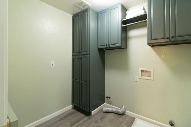 100 Aviator Cir, Sacramento, CA 95835