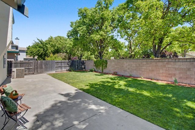 100 Aviator Cir, Sacramento, CA 95835