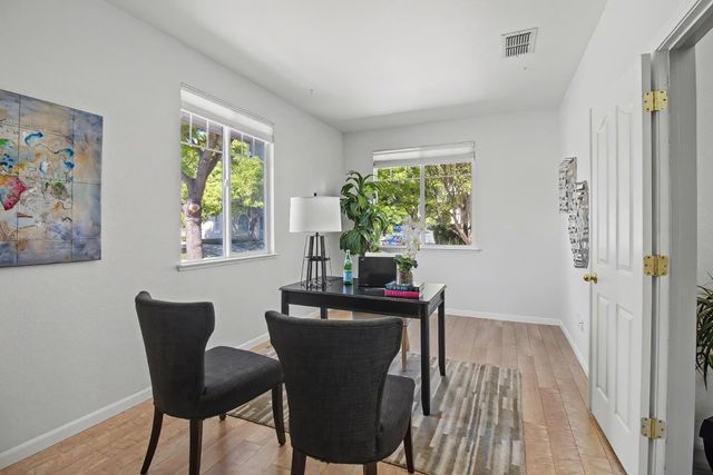 100 Aviator Cir, Sacramento, CA 95835