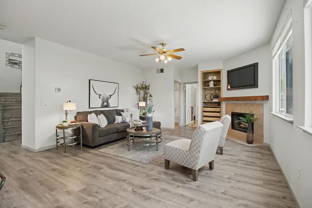 100 Aviator Cir, Sacramento, CA 95835