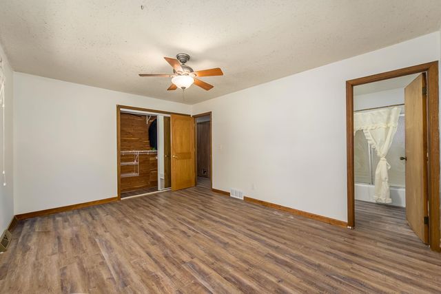 1403 N Webb Rd, Mulvane, KS 67110