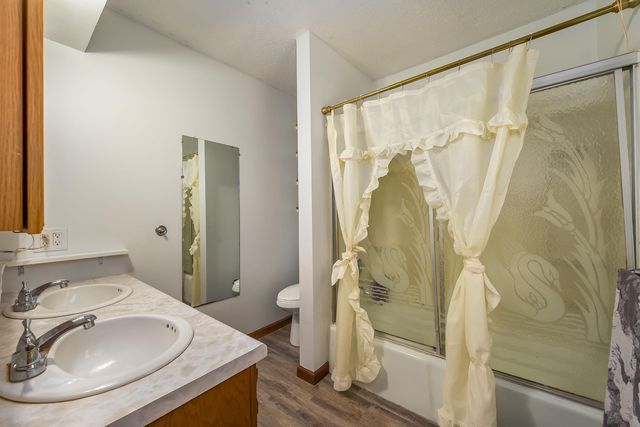 1403 N Webb Rd, Mulvane, KS 67110