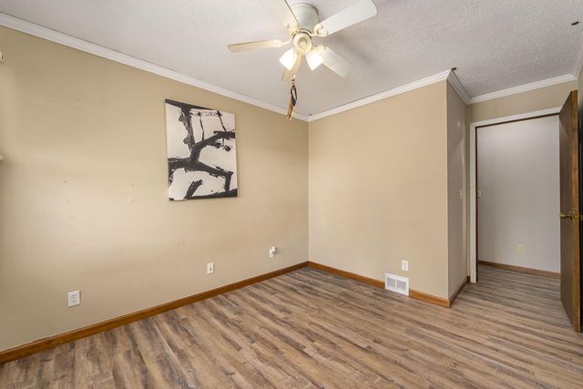 1403 N Webb Rd, Mulvane, KS 67110