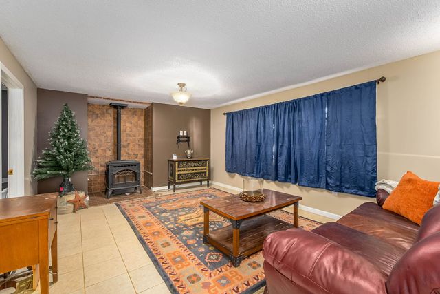 1403 N Webb Rd, Mulvane, KS 67110