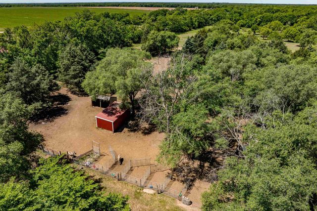 1403 N Webb Rd, Mulvane, KS 67110
