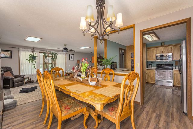 1403 N Webb Rd, Mulvane, KS 67110