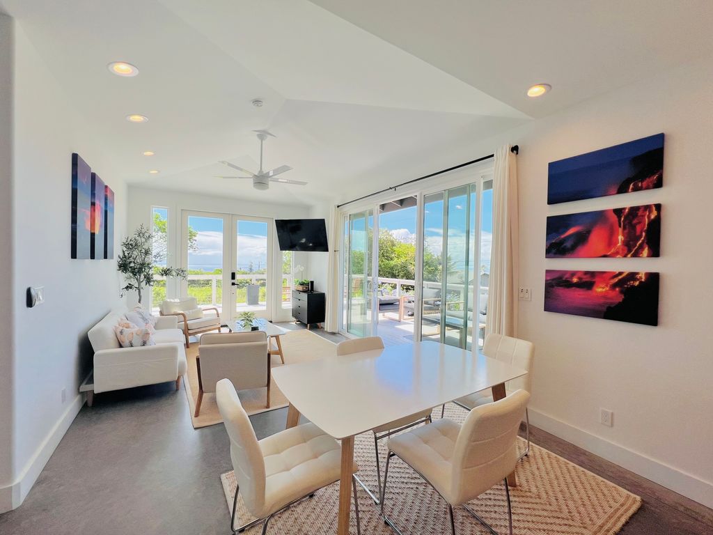 Image 1 of property listing at 94-1628 MAKALII ST, Naalehu, HI 96772