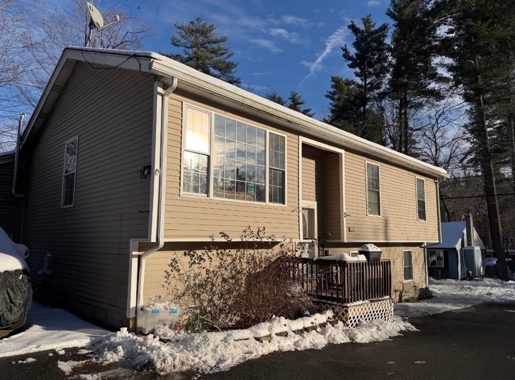 114 Chases Grove Rd, Derry, NH 03038