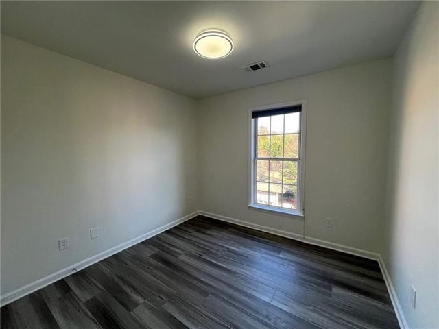 2024 MERRIMONT Way, Roswell, GA 30075