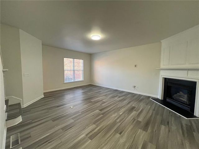2024 MERRIMONT Way, Roswell, GA 30075