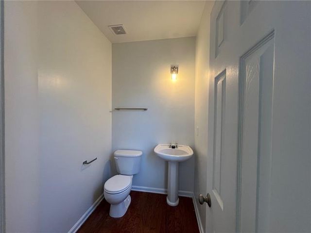 2024 MERRIMONT Way, Roswell, GA 30075