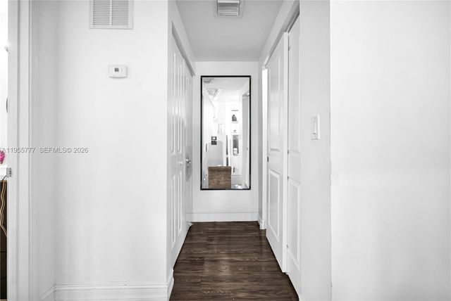 621 11th St 101, Miami Beach, FL 33139