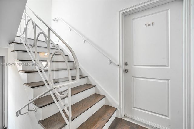 621 11th St 101, Miami Beach, FL 33139