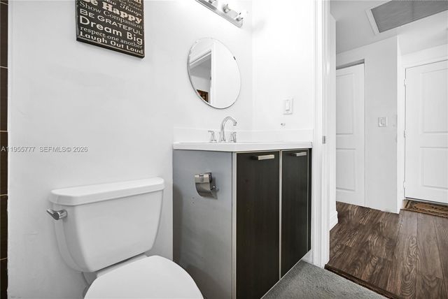 621 11th St 101, Miami Beach, FL 33139