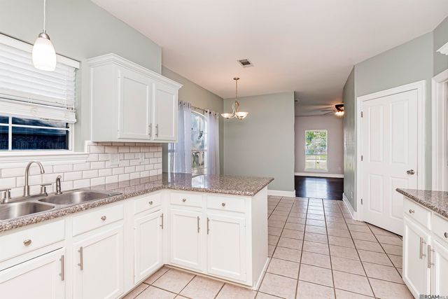 36246 Greenville Ave, Denham Springs, LA 70706