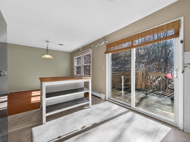 82 Lincoln Street, Sloatsburg, NY 10974