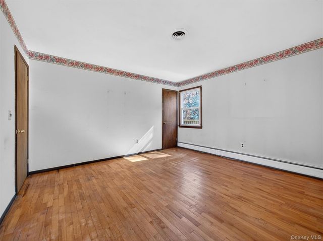 82 Lincoln Street, Sloatsburg, NY 10974