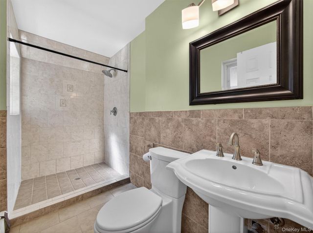 82 Lincoln Street, Sloatsburg, NY 10974