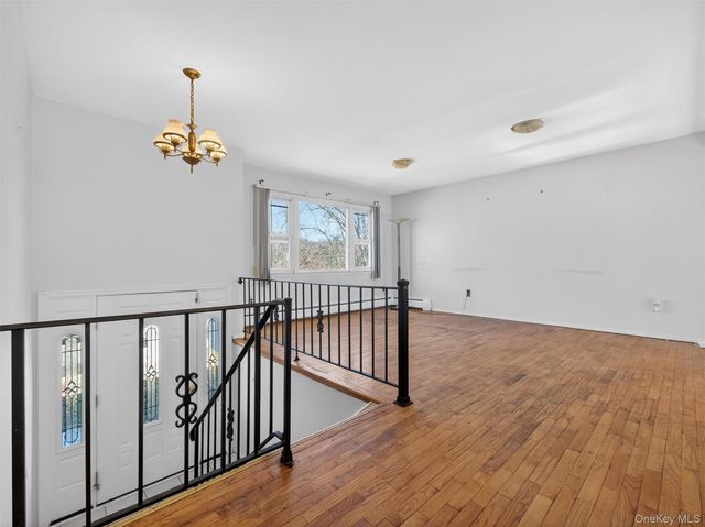 82 Lincoln Street, Sloatsburg, NY 10974