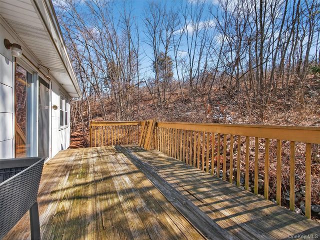 82 Lincoln Street, Sloatsburg, NY 10974