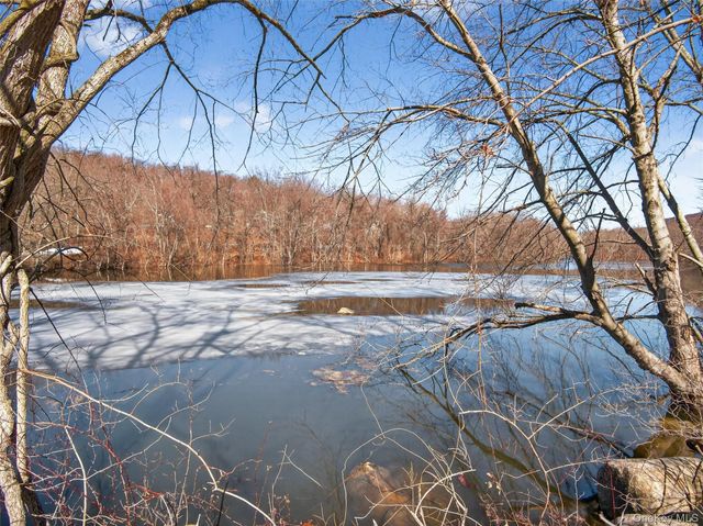 82 Lincoln Street, Sloatsburg, NY 10974