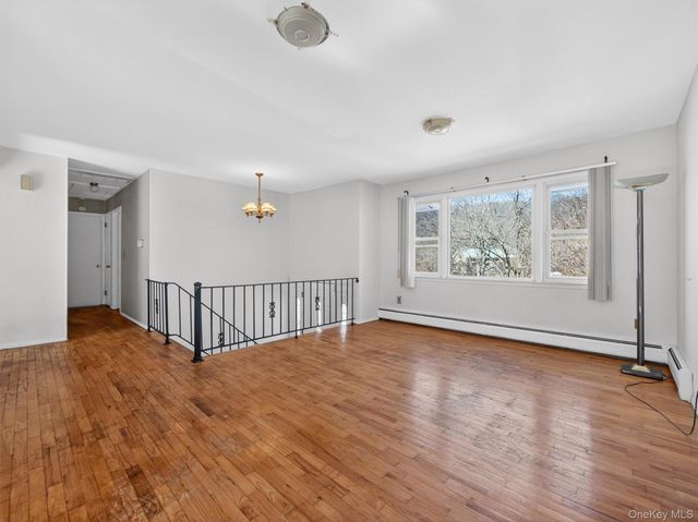 82 Lincoln Street, Sloatsburg, NY 10974