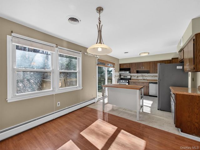 82 Lincoln Street, Sloatsburg, NY 10974