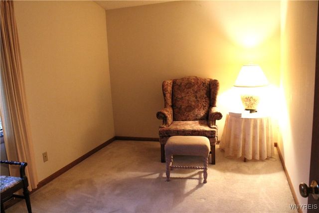 16 Bluebird Lane, Amherst, NY 14228