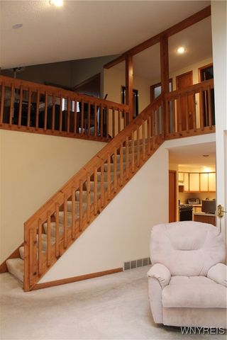 16 Bluebird Lane, Amherst, NY 14228