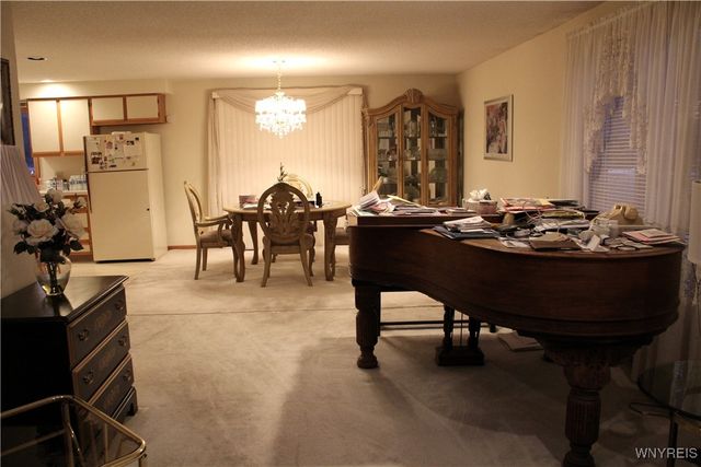 16 Bluebird Lane, Amherst, NY 14228