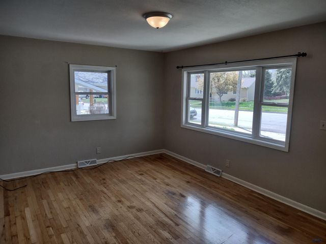 3616 BROOKSIDE DR, Rapid City, SD 57702