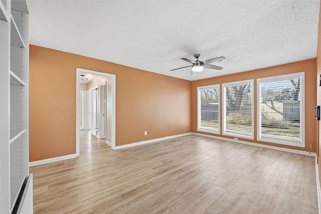 5408 Waltham Avenue, Fort Worth, TX 76133