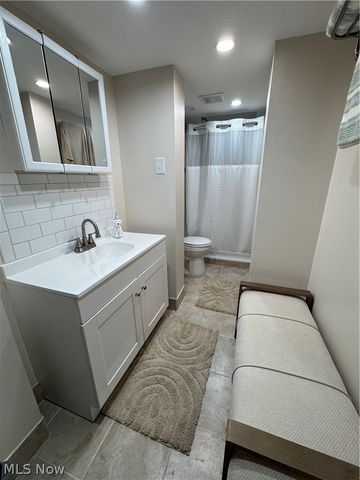 70170 Sunset Heights, Bridgeport, OH 43912