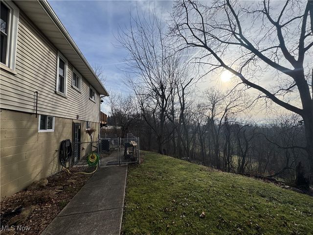 70170 Sunset Heights, Bridgeport, OH 43912